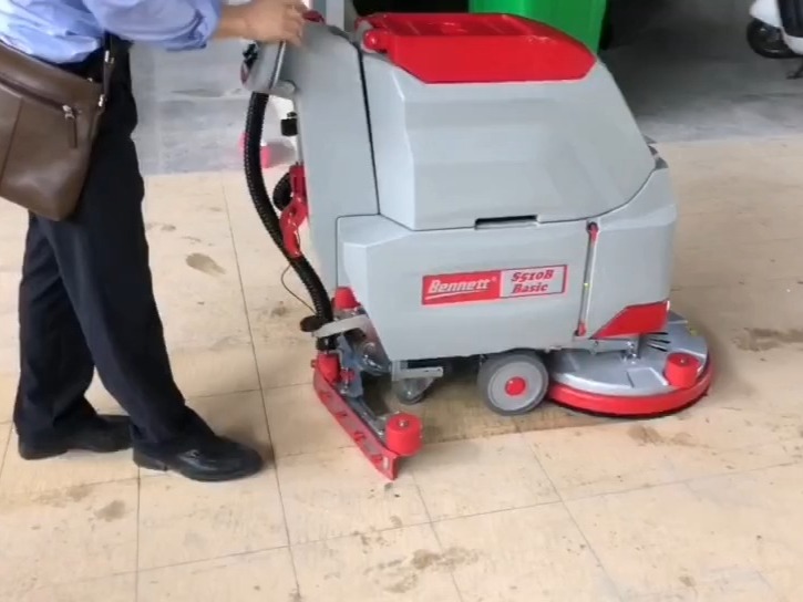 南宁新型农贸市场用洗地吸干一体机