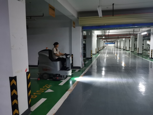 南宁物业小区地下车库清洁用驾驶式洗地机效率高