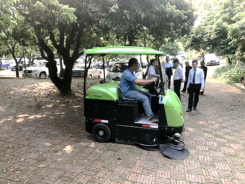 东兴性价比高电动扫地车多少钱一台