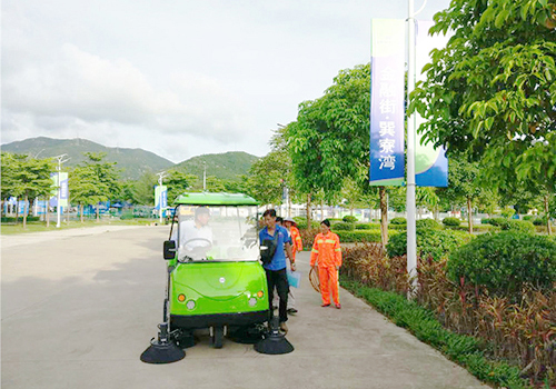 桂林清洁效果好驾驶式扫地车本地供应商