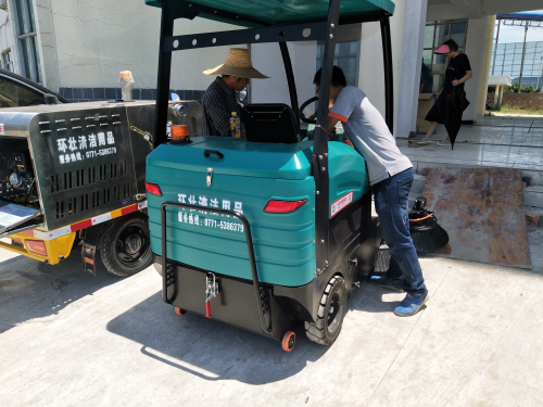 电动扫地车 电动扫地车
