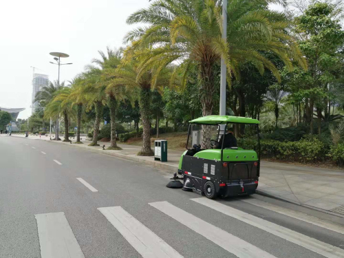 柳州扫地车