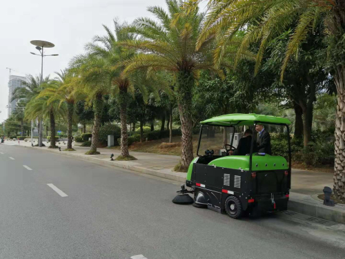 柳州电动扫地车