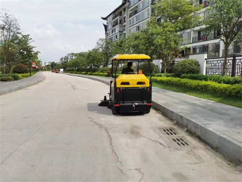 百色清扫车